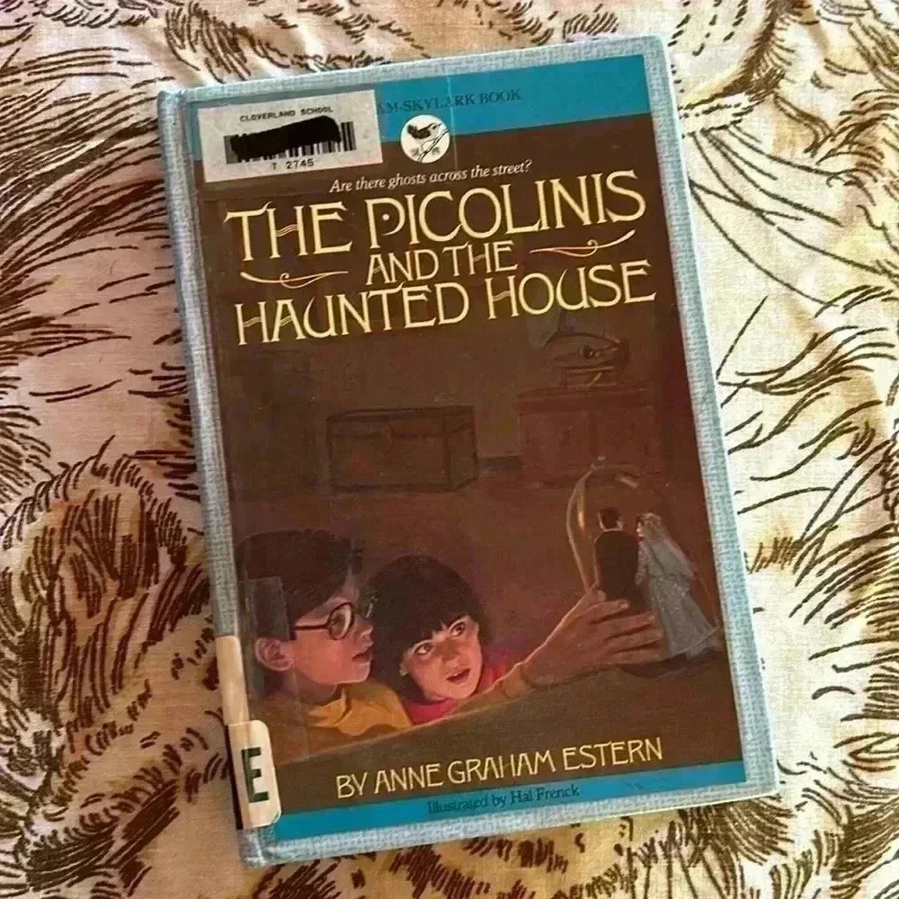 Vintage The Picolinis and the Haunted House by Anne Estern Hardback Book 1989